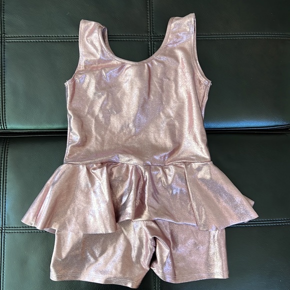 Wild Rich Kids - Picture 2 of 7